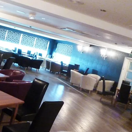 Cliffdene Hotel 2*